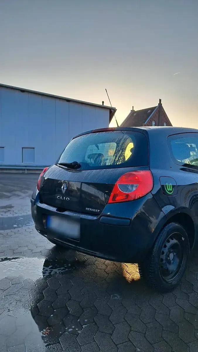 Gebraucht Renault Clio 75 PS (55 kW) 2006 Schwarz Kleinwagen