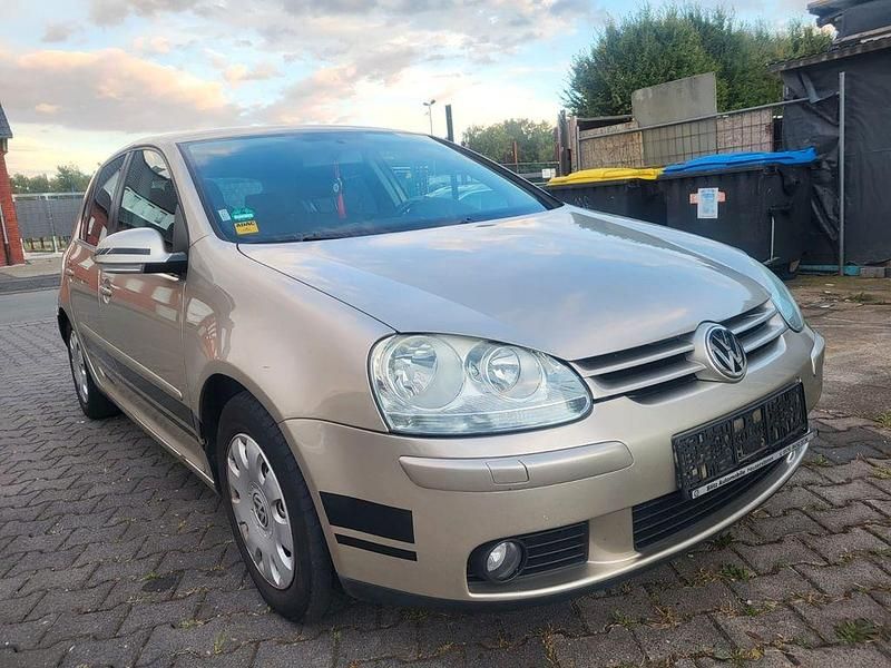 Gebraucht VW Golf IV Comfortline 75 PS (55 kW) 2004 Gold Limousine