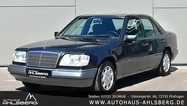 Second-hand Mercedes E250 113 CP (83 kW) 1994 Albastru Berlinǎ