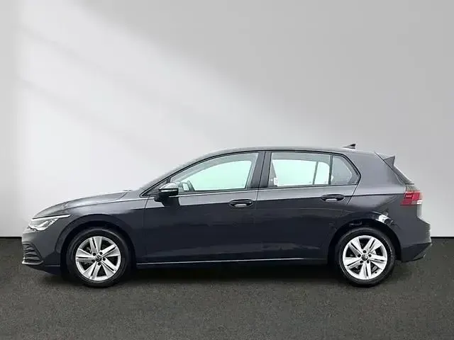 Gebraucht VW Golf VIII Life 116 PS (85 kW) 2023 Limousine