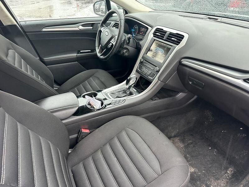 Gebraucht Ford Mondeo 150 PS (110 kW) 2016 Silber Kombi