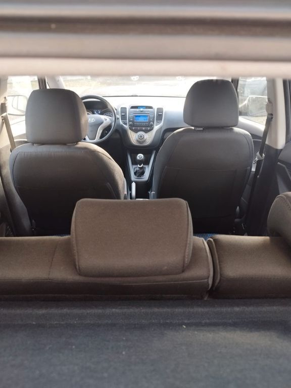 Gebraucht Hyundai ix20 Edition 90 PS (66 kW) 2012 Braun Kleinwagen