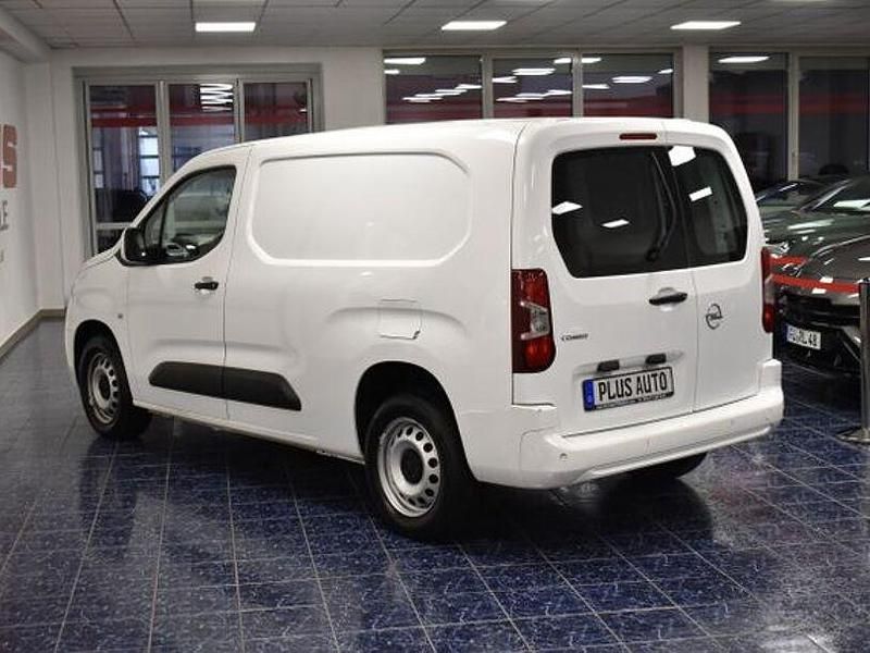 Jade weiss Gebraucht 2021 Opel Combo Van / Kleinbus | 11.470 € (Guter Preis) - Bild 1/4