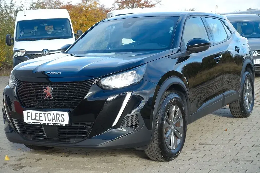 Gebraucht Peugeot 2008 Active 131 PS (96 kW) 2023 Schwarz SUV