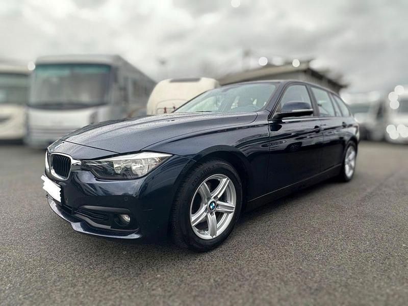 Gebraucht BMW 320 Advantage 163 PS (119 kW) 2015 Blau Kombi