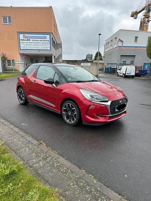Gebraucht Citroën DS3 PureTech 131 PS (96 kW) 2017 Rot Kleinwagen