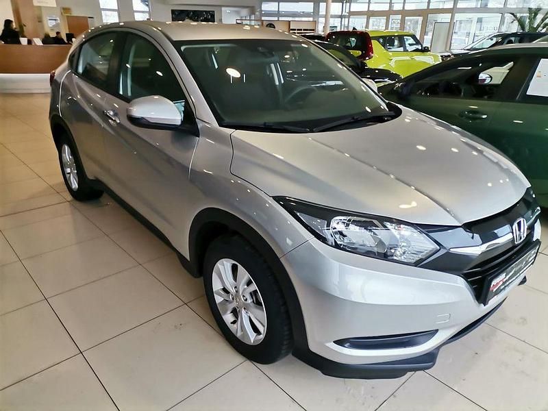 Gebraucht Honda HR-V Comfort 131 PS (96 kW) 2016 Alabaster silver m. SUV