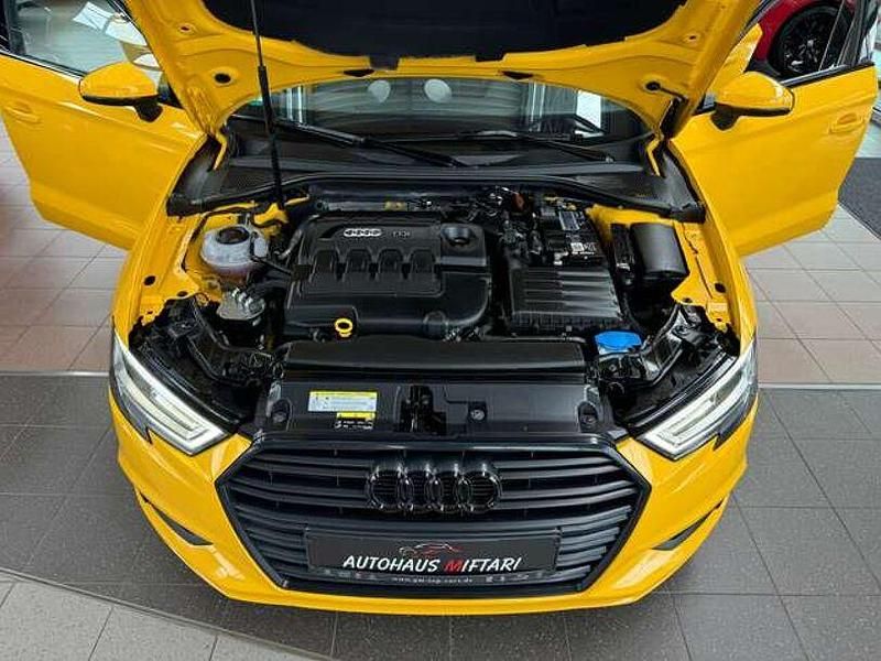 Gebraucht Audi A3 Advanced 116 PS (85 kW) 2018 Gelb Limousine