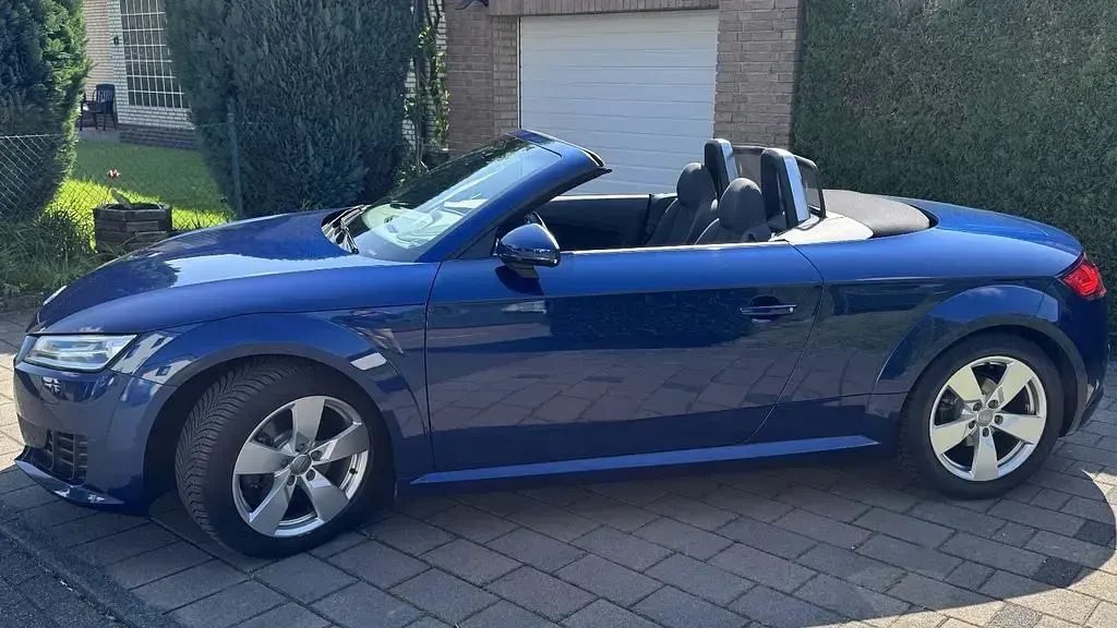 Gebraucht Audi TT Roadster Sport 179 PS (131 kW) 2017 Blau Cabrio