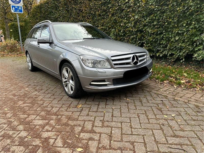 Grau Gebraucht 2010 Mercedes C200 Kombi | 6.400 € (Fairer Preis) - Bild 1/4