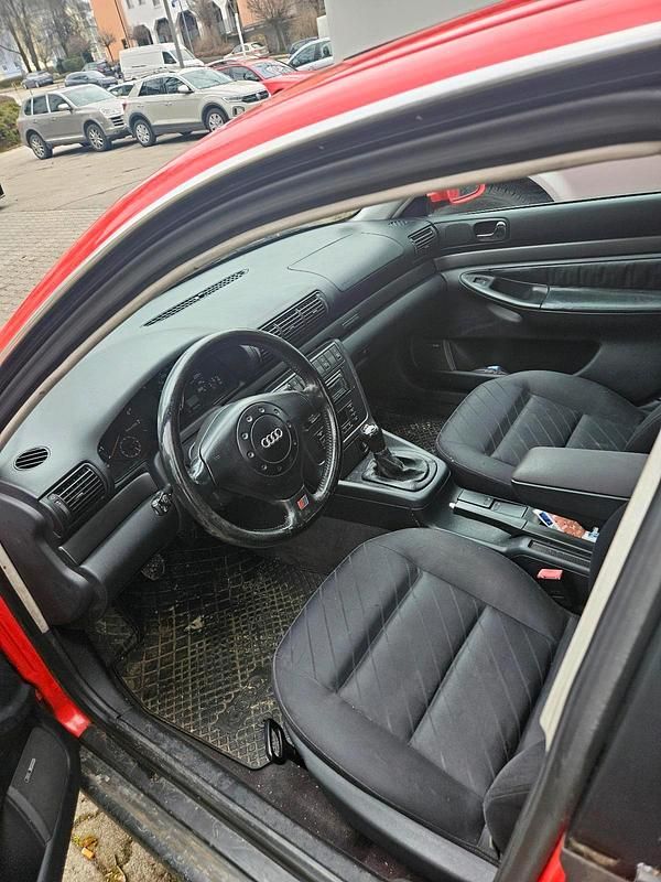 Gebraucht Audi A4 150 PS (110 kW) 1998 Rot Limousine