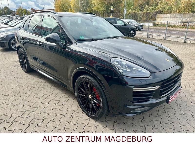 Gebraucht Porsche Cayenne GTS 441 PS (324 kW) 2016 Schwarz SUV