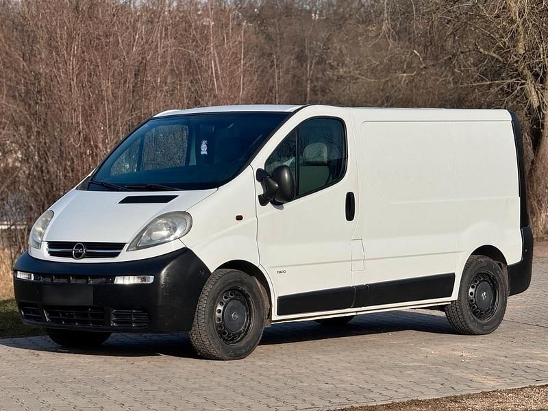 Gebraucht Opel Vivaro 101 PS (74 kW) 2005 Weiß Van / Kleinbus