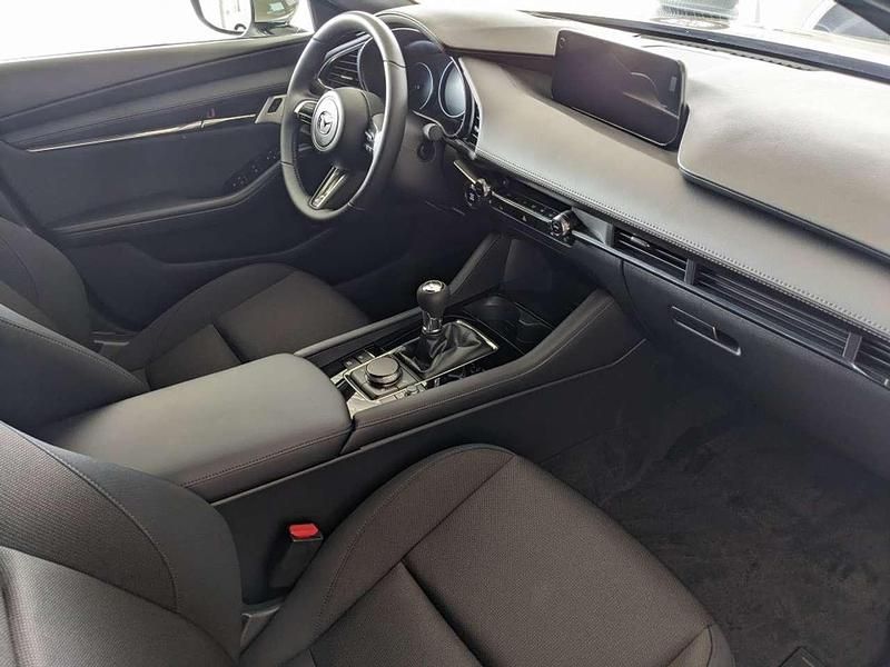 Neu Mazda 3 Exclusive 140 PS (102 kW) 2026 Weiß Limousine