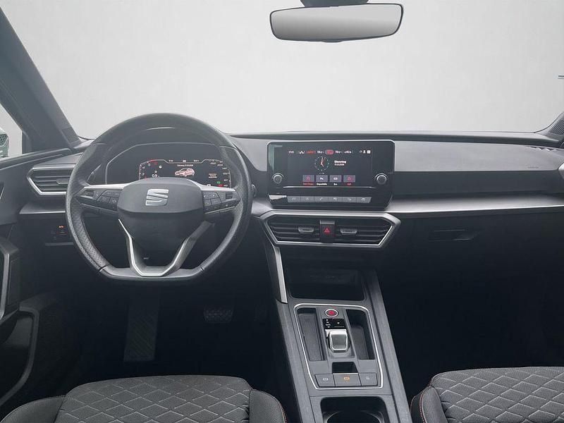 Gebraucht Seat Leon FR 150 PS (110 kW) 2021 Magnetic grau metallic (metallic) Limousine