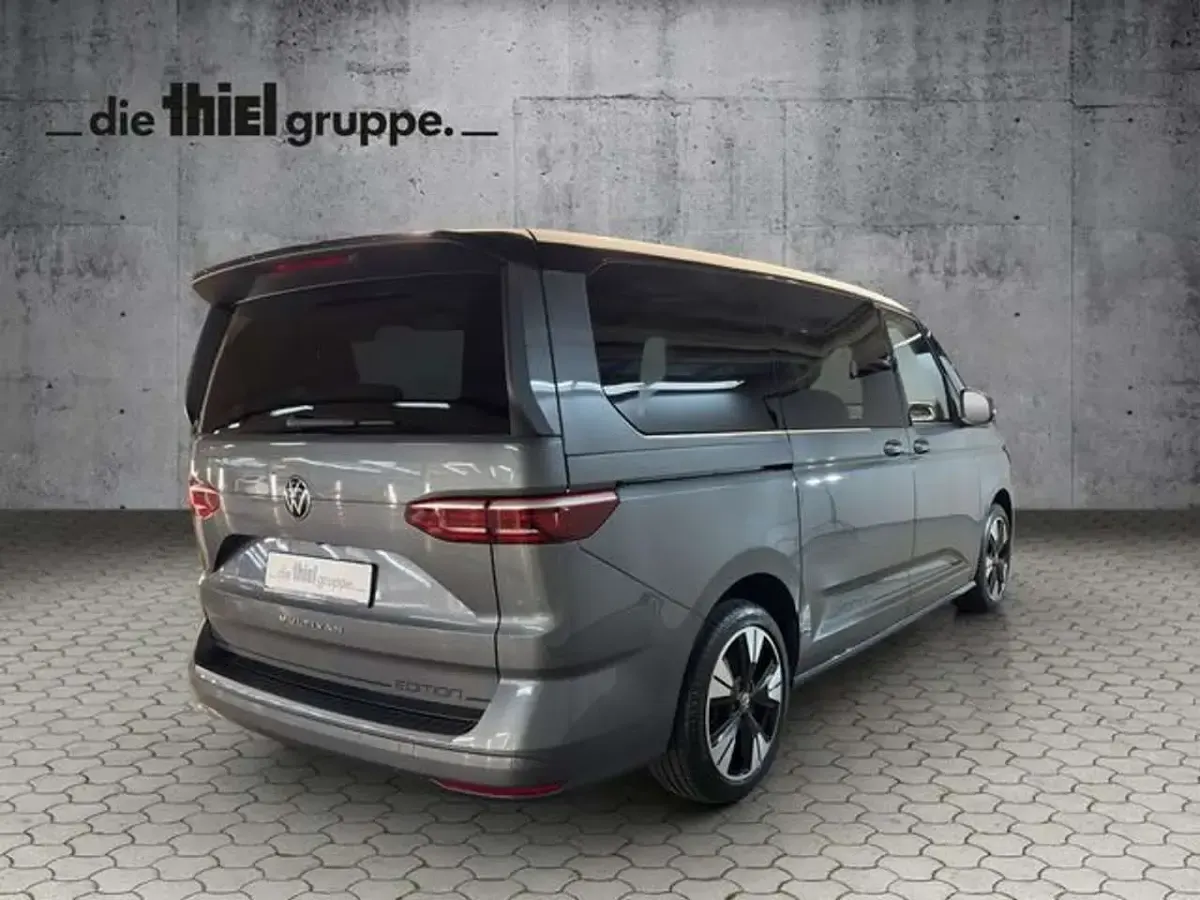 Gebraucht VW Multivan Edition 204 PS (150 kW) 2024 Grau Van / Kleinbus