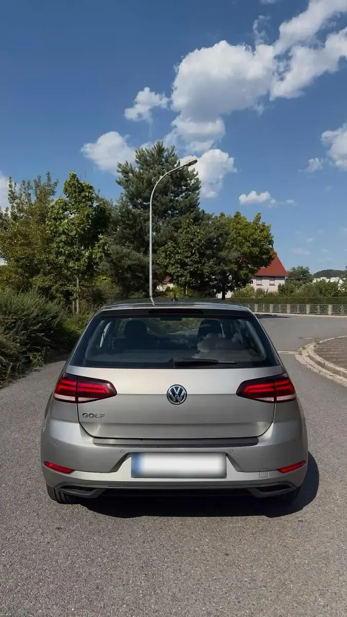 Gebraucht VW Golf VII Trendline 110 PS (80 kW) 2018 Kleinwagen