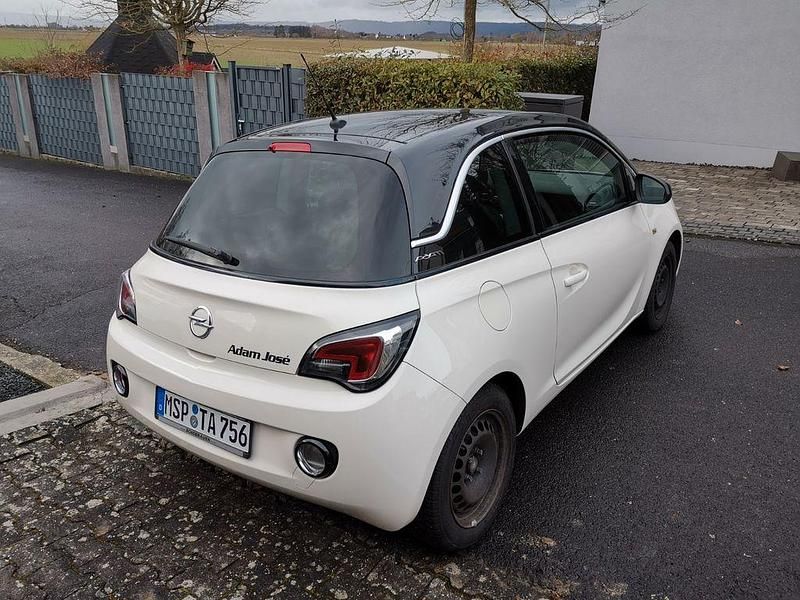 Gebraucht Opel Adam 69 PS (50 kW) 2015 Weiß Kleinwagen
