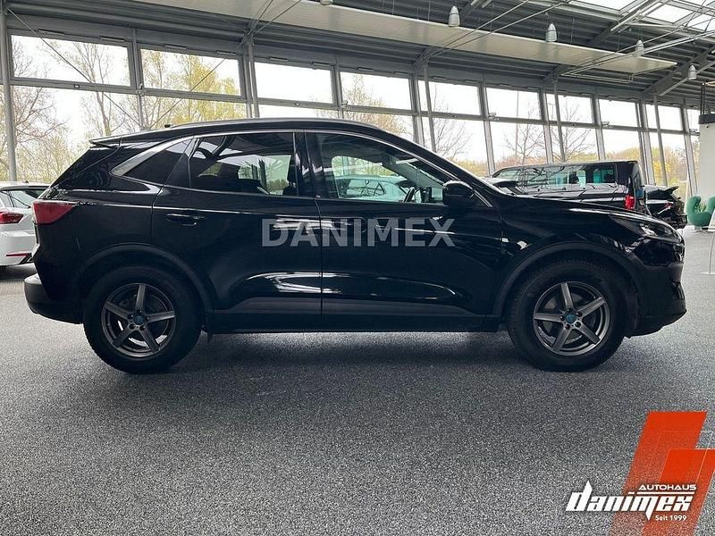 Gebraucht Ford Kuga Titanium 190 PS (139 kW) 2022 Schwarz SUV