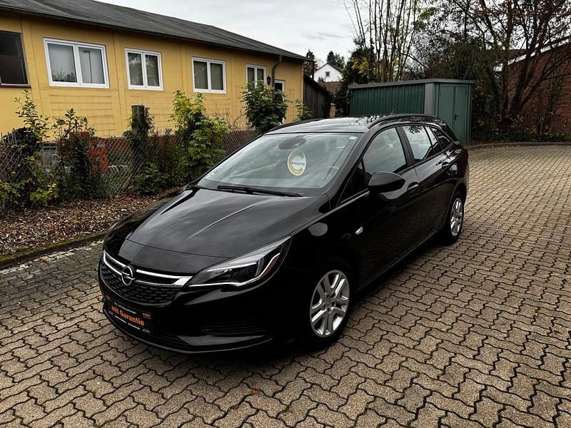 Schwarz Gebraucht 2018 Opel Astra Kombi | 8.190 € (Superpreis) - Bild 1/4