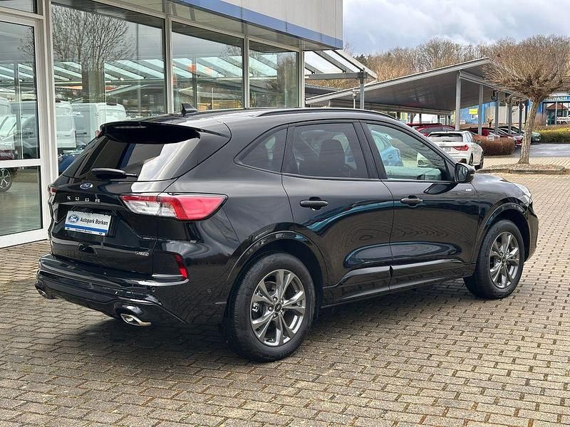 Gebraucht Ford Kuga ST-Line X 179 PS (131 kW) 2024 Schwarz SUV