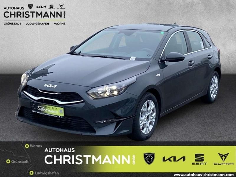 Gebraucht Kia Ceed Comfort 140 PS (102 kW) 2025 Dark penta metal m Kleinwagen