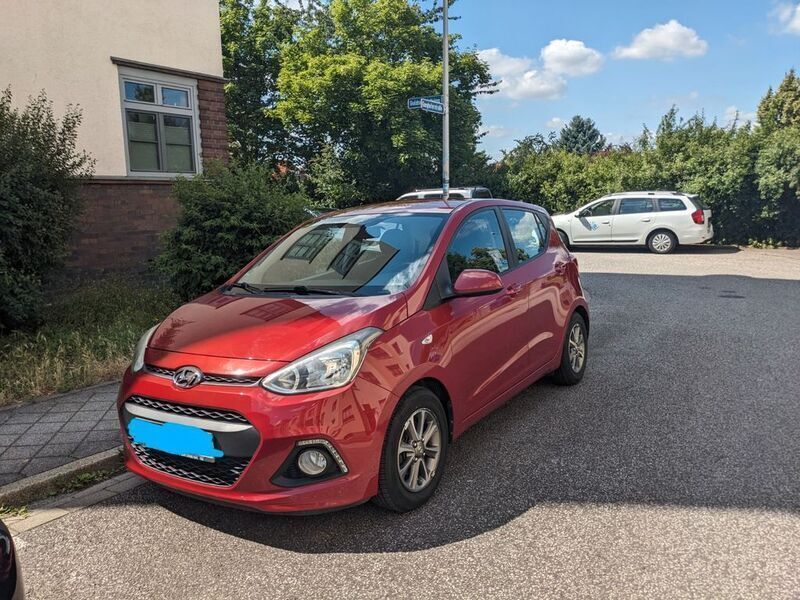 Rot Gebraucht 2014 Hyundai i10 Edition Kleinwagen | 5.500 € (Fairer Preis) - Bild 1/4