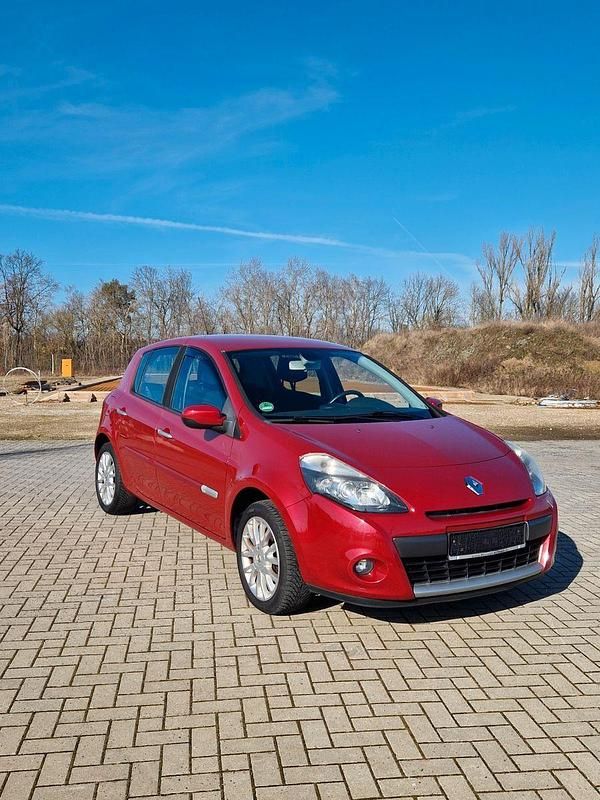 Gebraucht Renault Clio II 75 PS (55 kW) 2010 Rot Kleinwagen