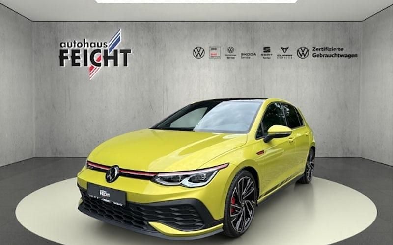 Gelb (limonengelb metallic) Gebraucht 2024 VW Golf VIII GTI Clubsport Limousine | 33.610 € (Guter Preis) - Bild 1/4