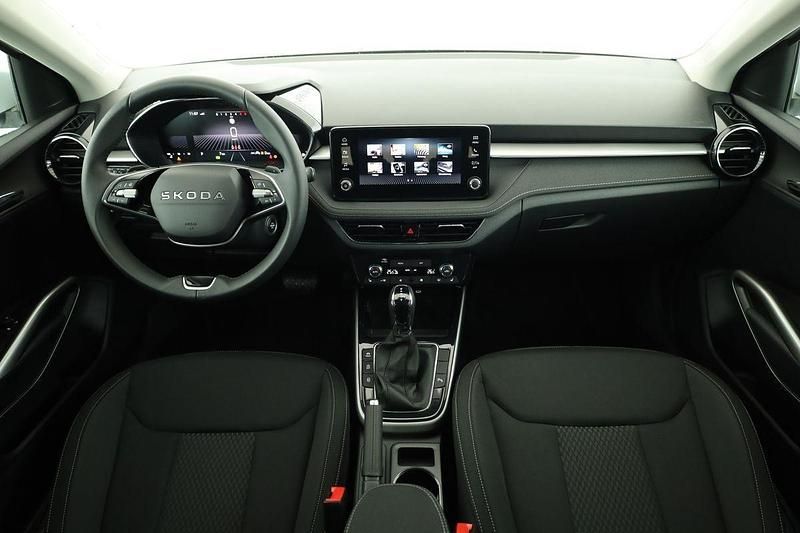 Neu Skoda Fabia Selection 116 PS (85 kW) 2025 Moon white metallic Kleinwagen