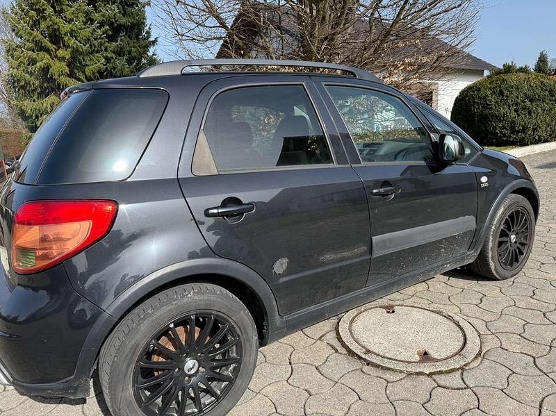 Gebraucht Suzuki SX4 120 PS (88 kW) 2009 Schwarz Limousine