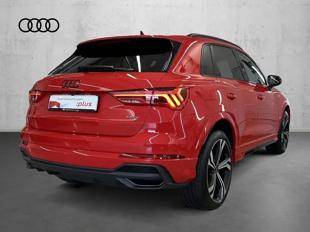 Gebraucht Audi Q3 S-Line 245 PS (180 kW) 2024 Rot SUV