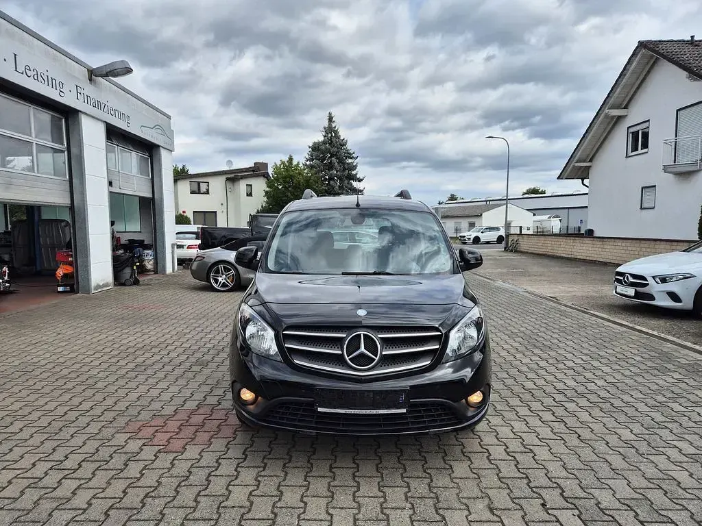 Gebraucht Mercedes Citan 111 Edition 116 PS (85 kW) 2019 Dravitschwarz Van / Kleinbus