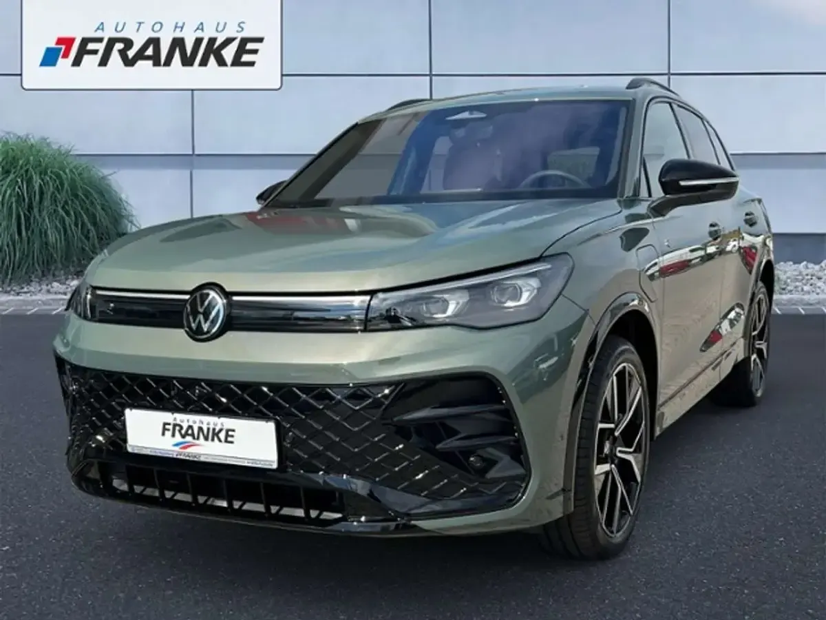 Gebraucht VW Tiguan R-line 177 PS (130 kW) 2025 Grün SUV