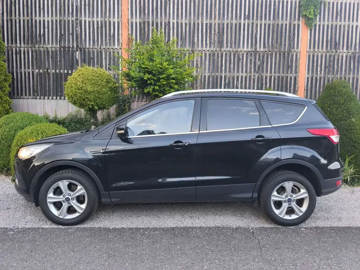 Gebraucht Ford Kuga Titanium 163 PS (119 kW) 2014 Schwarz SUV