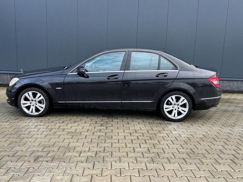 Gebraucht Mercedes C200 Avantgarde 136 PS (100 kW) 2009 Schwarz Limousine