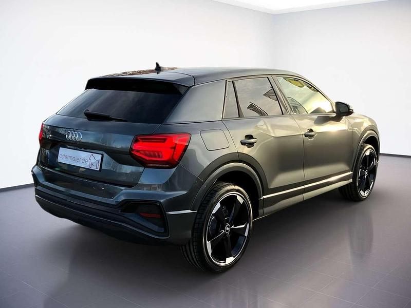Neu Audi Q2 S-Line 150 PS (110 kW) 2025 Daytonagrau perleffekt SUV