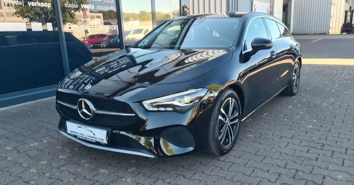 Gebraucht Mercedes CLA180 Premium 136 PS (100 kW) 2023 Nachtschwarz Coupé