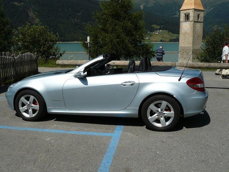 Silber Gebraucht 2005 Mercedes SLK200 Cabrio | 10.400 € (Fairer Preis) - Bild 1/4