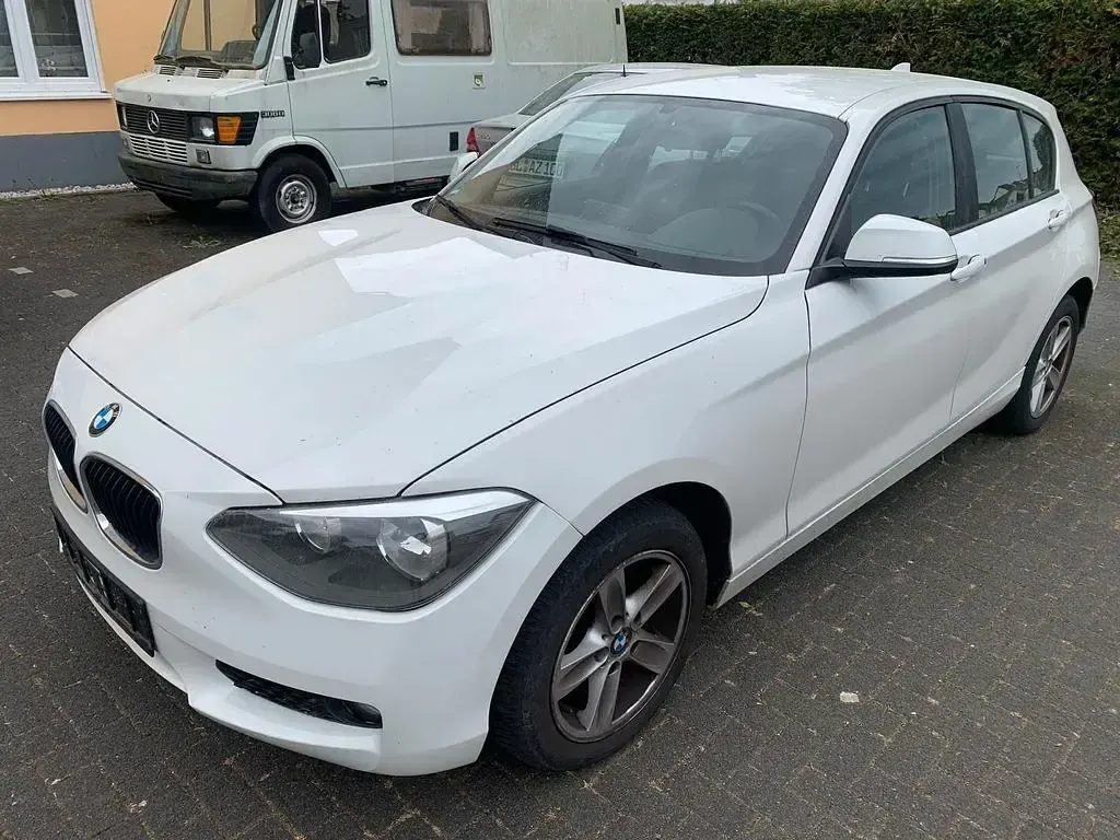 Gebraucht BMW 114 102 PS (75 kW) 2012 Schwarz Kleinwagen