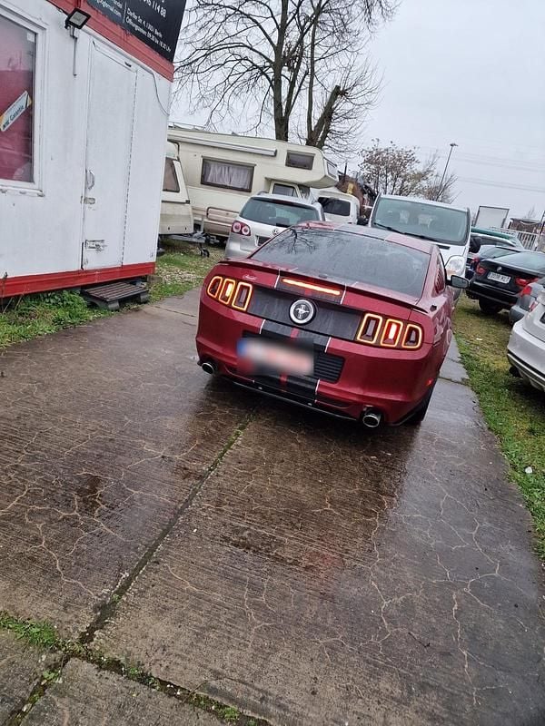 Second-hand Ford Mustang 309 CP (227 kW) 2014 Roșu Coupe