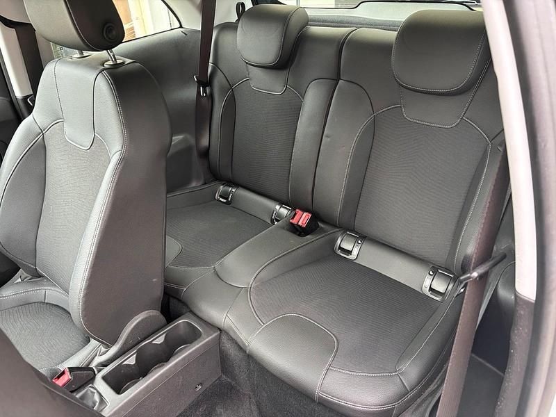 Gebraucht Opel Adam Open Air 116 PS (85 kW) 2015 Weiß Kleinwagen