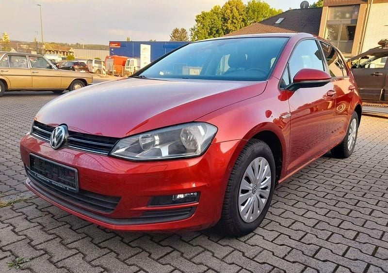 Rot Gebraucht 2014 VW Golf VII Limousine | 9.000 € (Guter Preis) - Bild 1/4