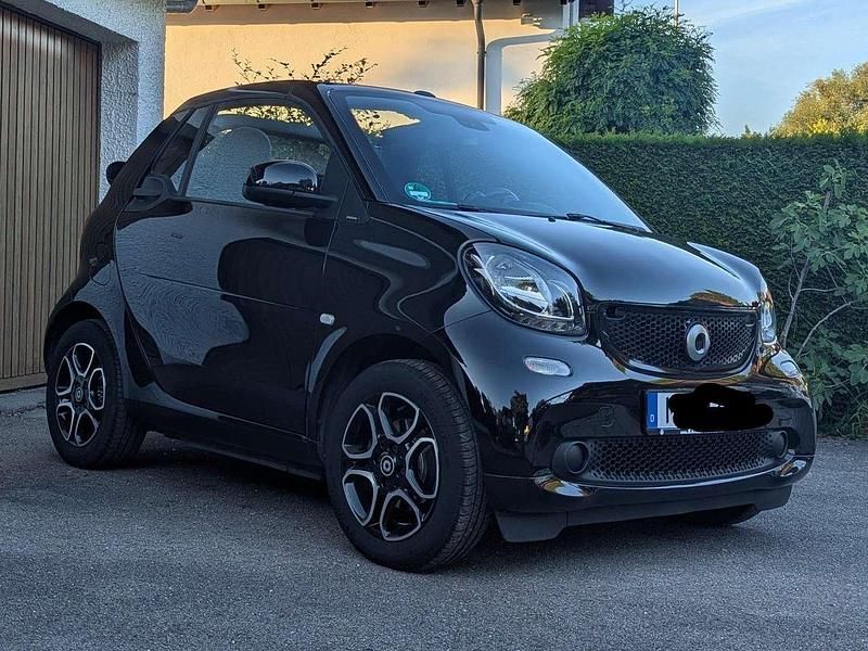 Schwarz Gebraucht 2017 Smart ForTwo Cabrio Passion Cabrio | 13.000 € (Fairer Preis) - Bild 1/4
