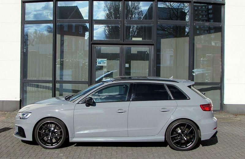Gebraucht Audi RS3 Ambiente 400 PS (294 kW) 2017 Grau Limousine