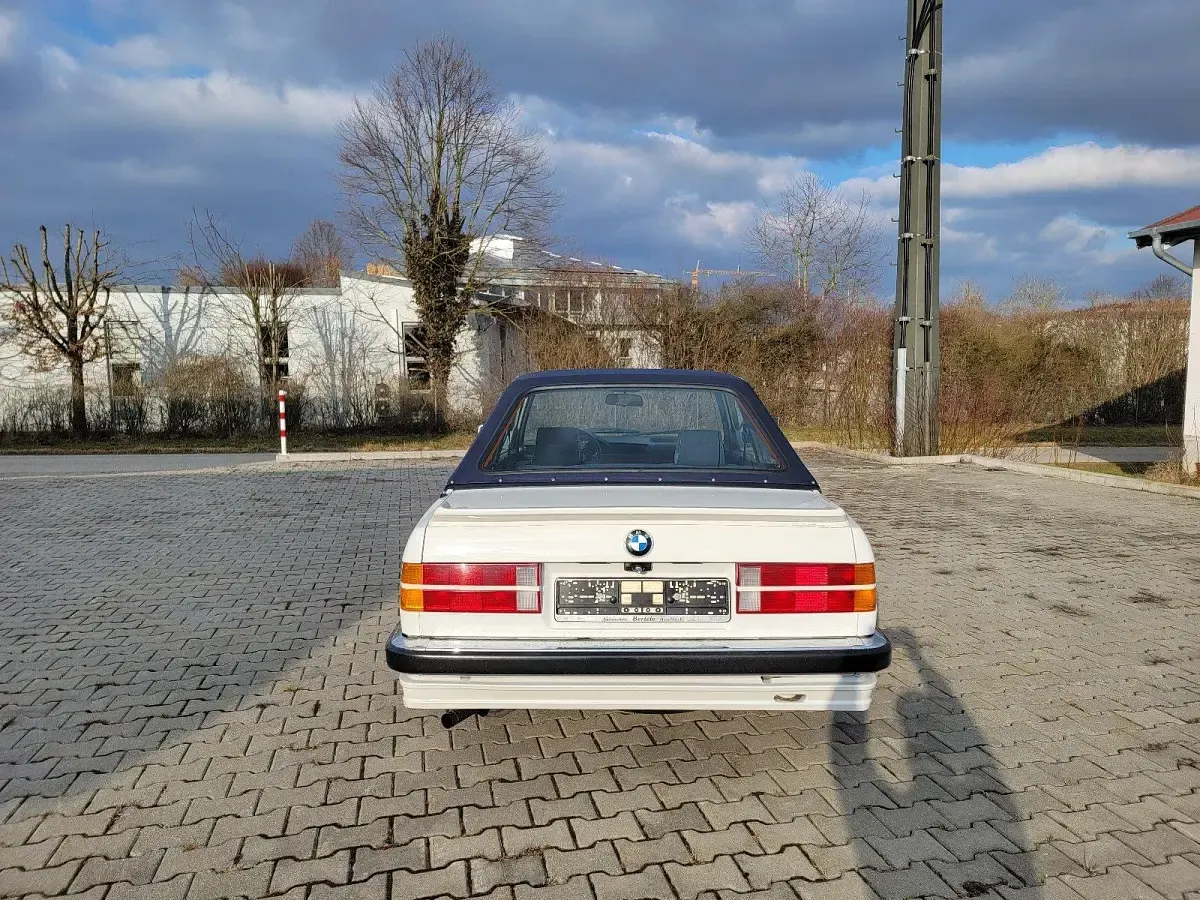 Gebraucht BMW 316 Performance 90 PS (66 kW) 1983 Weiß Cabrio