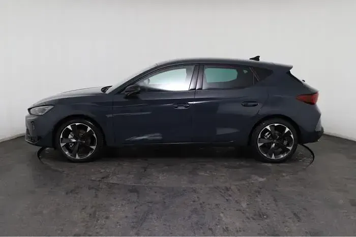 Neu Cupra Leon 150 PS (110 kW) 2026 Blau, fjordblau Limousine