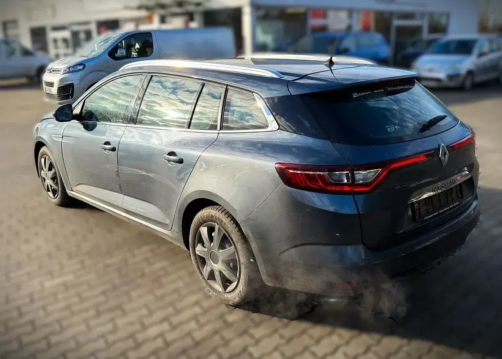 Gebraucht Renault Mégane III Experience 132 PS (97 kW) 2016 Grau Limousine