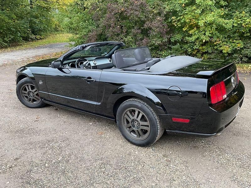 Gebraucht Ford Mustang GT 309 PS (227 kW) 2005 Schwarz Cabrio