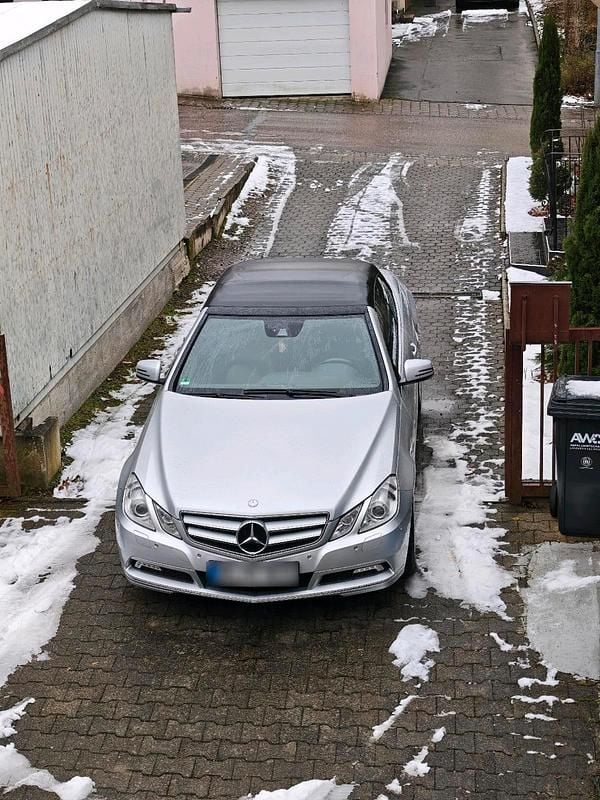 Second-hand Mercedes E250 204 CP (150 kW) 2010 Argintiu Cabrio
